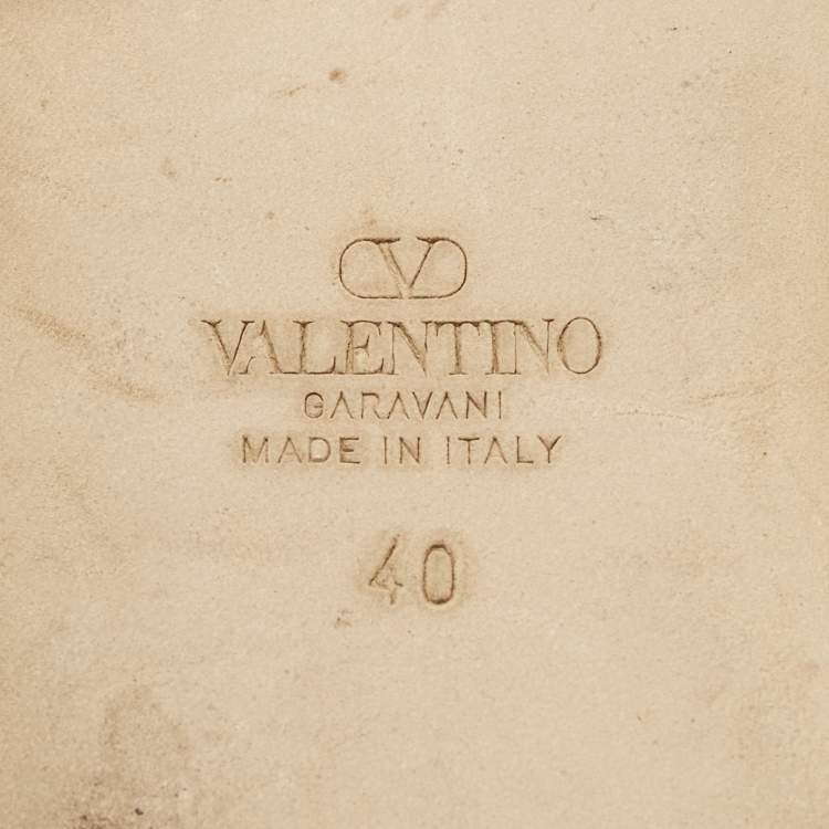 Pre Owned Valentino VLogo Size 40 Gold Leather and Patent Leather Mary-James Ballet Flats