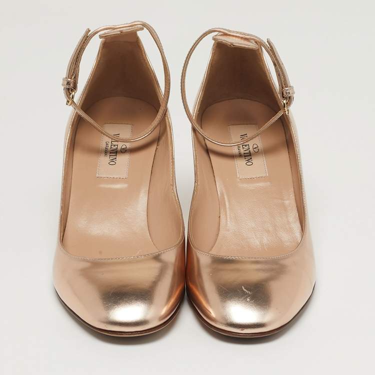 Pre Owned Valentino Tango Size 36 Gold Leather Mary Jane Pumps