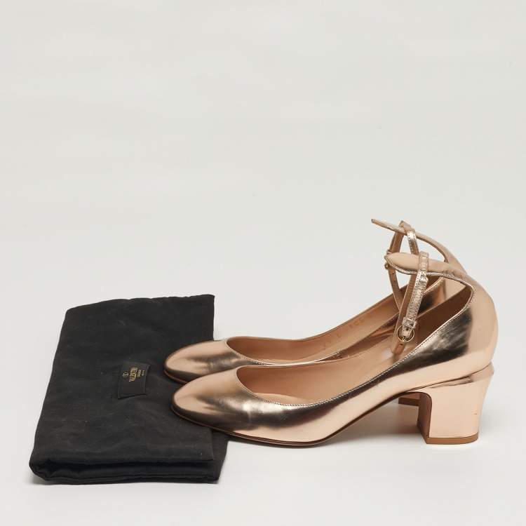 Pre Owned Valentino Tango Size 36 Gold Leather Mary Jane Pumps