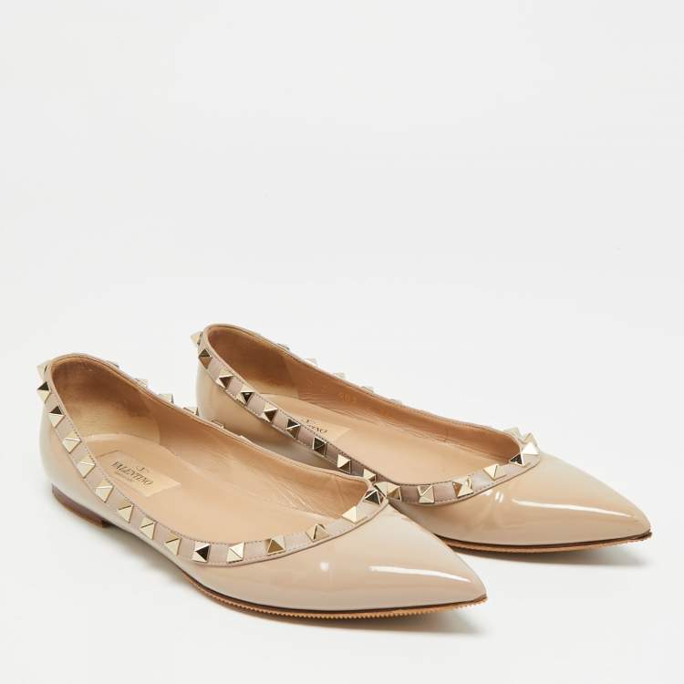 Pre Owned Valentino Rockstud Size 36 Beige Patent Leather Ballet Flats