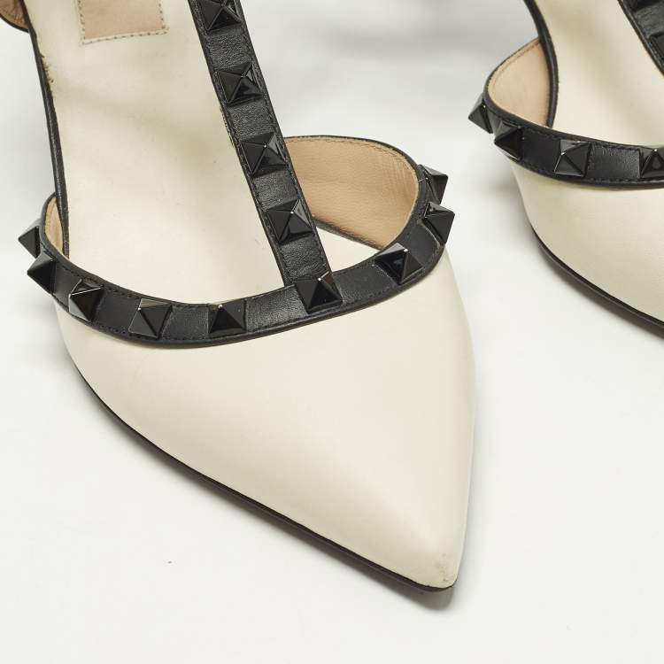 مملوكة مسبقًا Valentino Rockstud Caged Size 36 Off White/Black Leather Pumps