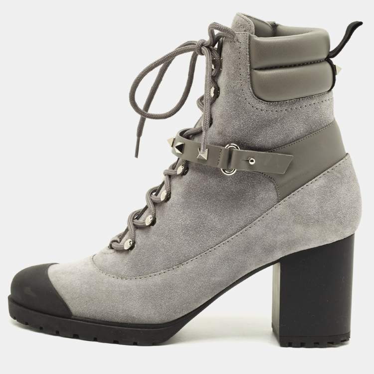 مملوكة مسبقًا Valentino Rockstud Size 39 Grey Leather and Suede Combat Boots