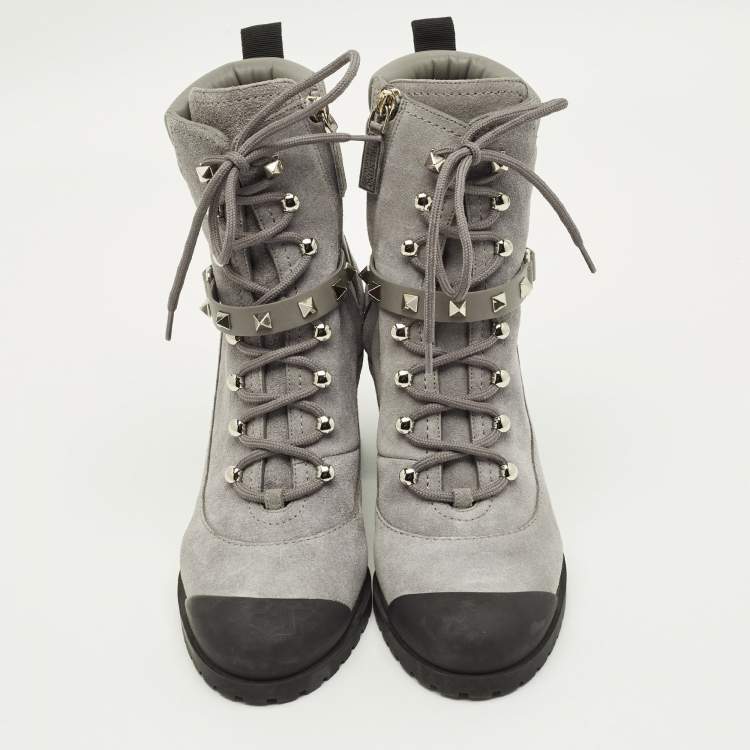 مملوكة مسبقًا Valentino Rockstud Size 39 Grey Leather and Suede Combat Boots