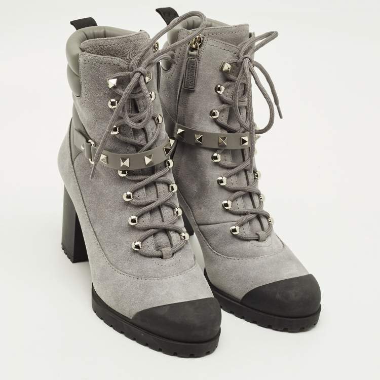 مملوكة مسبقًا Valentino Rockstud Size 39 Grey Leather and Suede Combat Boots
