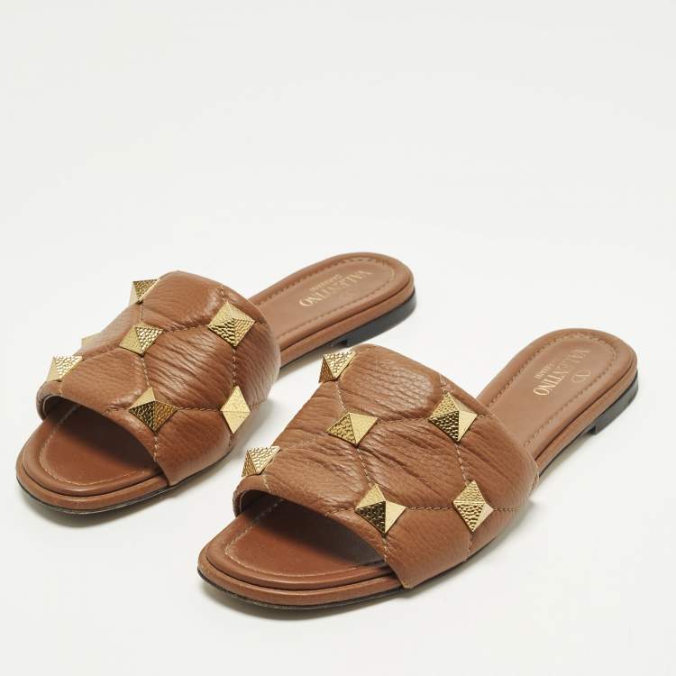 Pre Owned Valentino Roman Stud Size 38 Brown Leather Flat Sandals