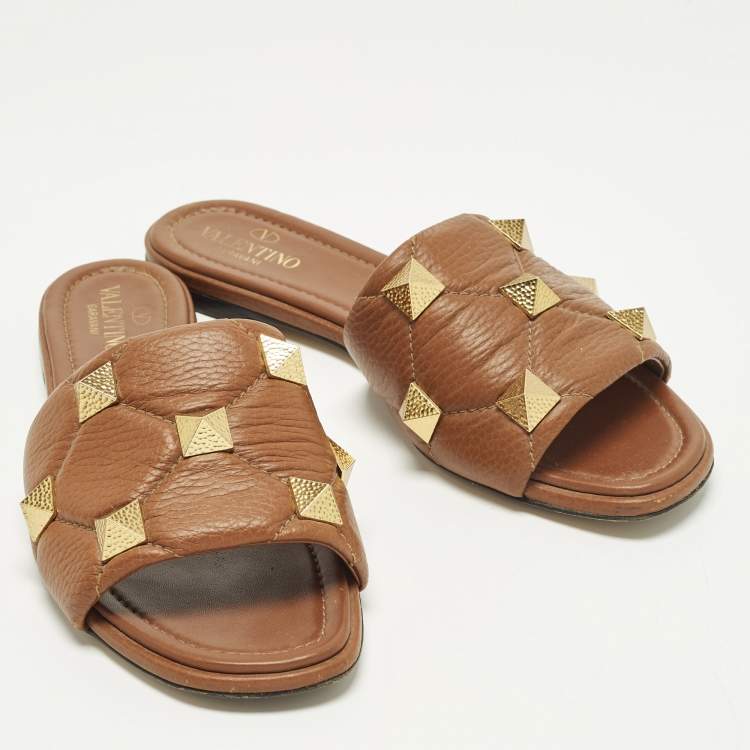 Pre Owned Valentino Roman Stud Size 38 Brown Leather Flat Sandals