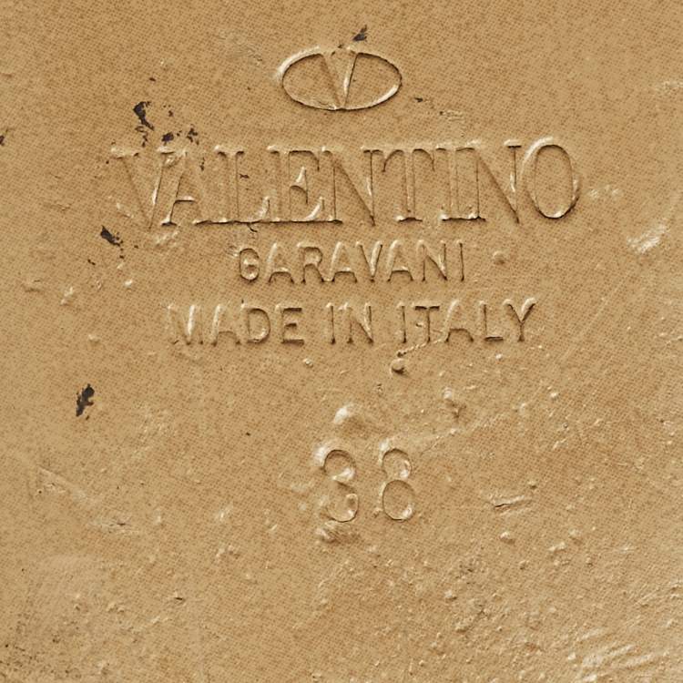 Pre Owned Valentino Roman Stud Size 38 Brown Leather Flat Sandals