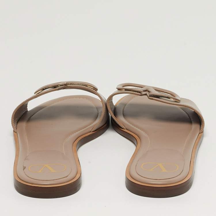 Pre Owned Valentino Escape V logo Size 38 Beige Leather Flat Slides 