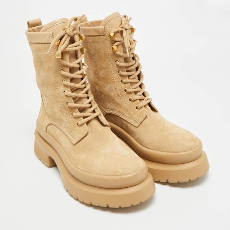 Pre Owned Valentino Rockstud Size 37 Beige Leather and Suede Ankle Length Boots