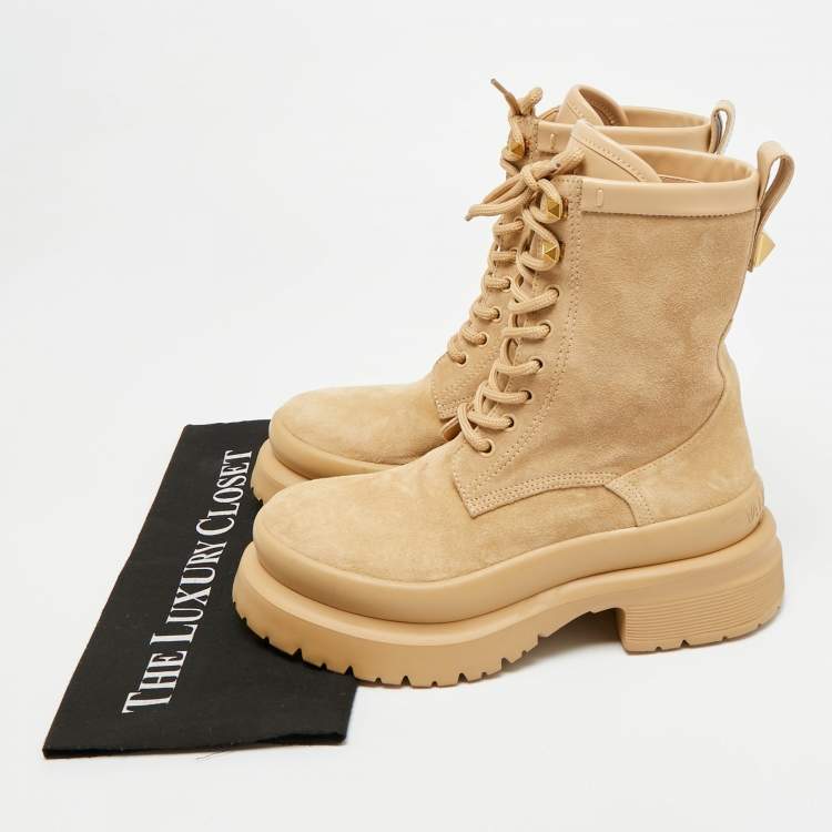 Pre Owned Valentino Rockstud Size 37 Beige Leather and Suede Ankle Length Boots