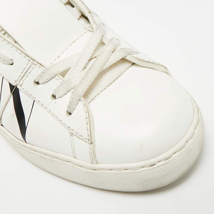 Pre Owned Valentino VLTN Size 35.5 White Leather Low Top Sneakers