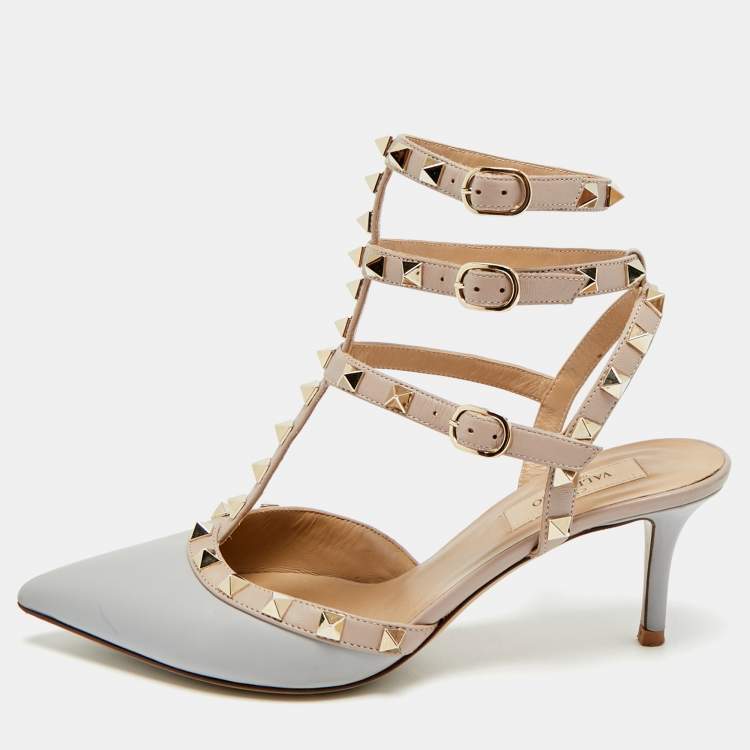 مملوكة مسبقًا Valentino Rockstud Caged Size 37.5 Light Blue/Beige Leather Pumps