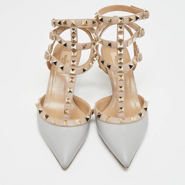 مملوكة مسبقًا Valentino Rockstud Caged Size 37.5 Light Blue/Beige Leather Pumps