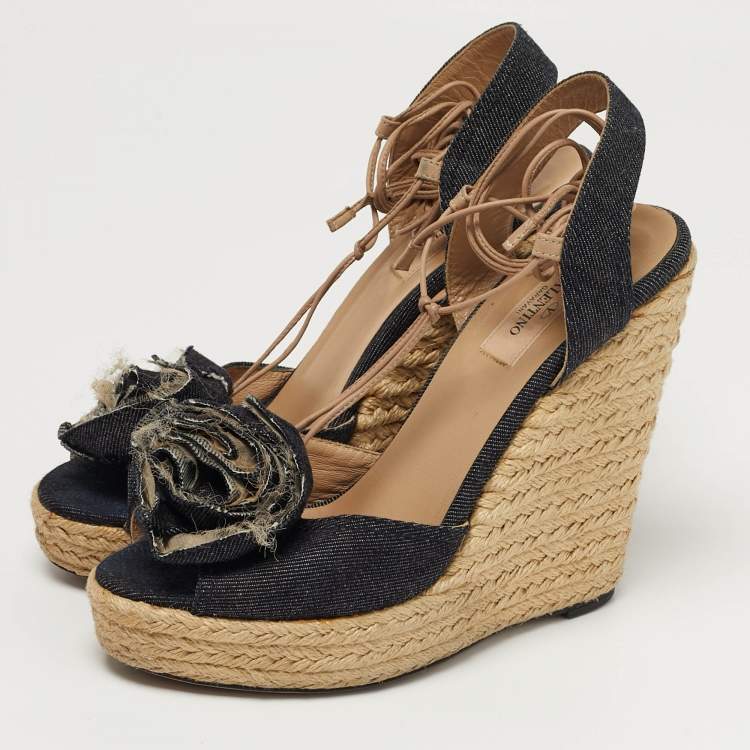 Pre Owned Valentino Flower Applique Size 38.5 Navy Blue Denim Espadrille Wedge Sandals