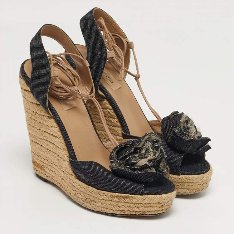 Pre Owned Valentino Flower Applique Size 38.5 Navy Blue Denim Espadrille Wedge Sandals