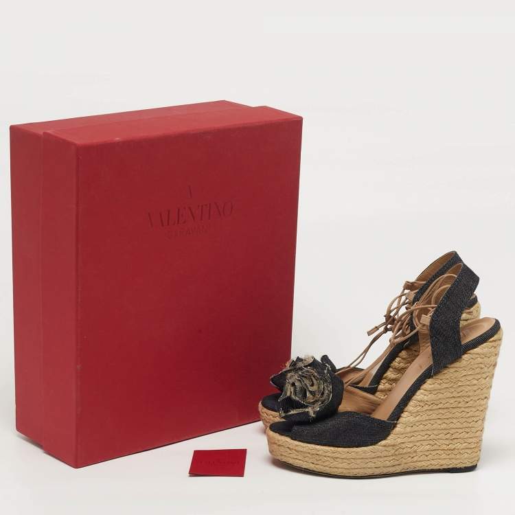 Pre Owned Valentino Flower Applique Size 38.5 Navy Blue Denim Espadrille Wedge Sandals