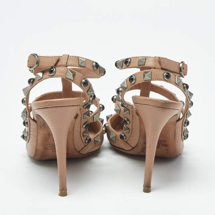 Pre Owned Valentino Rockstud Size 37 Beige Leather Pumps
