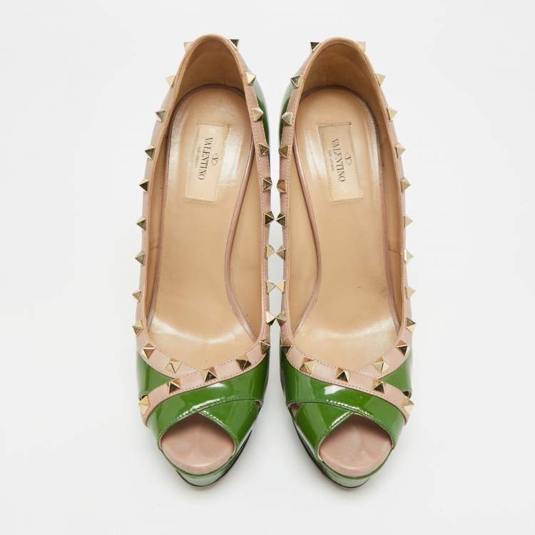 Pre Owned Valentino Rockstud Size 41 Green/Biege Patent and Leather Peep Toe Pumps