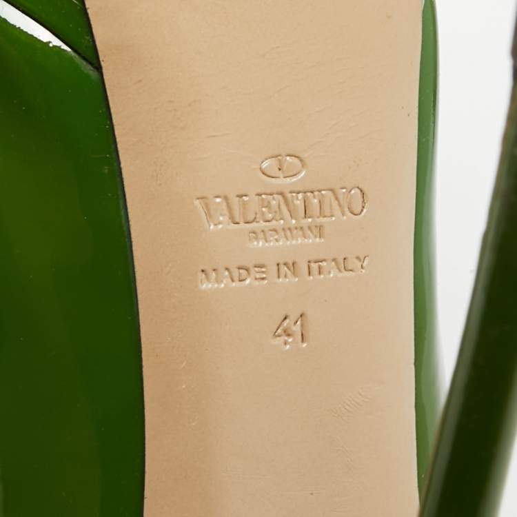 Pre Owned Valentino Rockstud Size 41 Green/Biege Patent and Leather Peep Toe Pumps