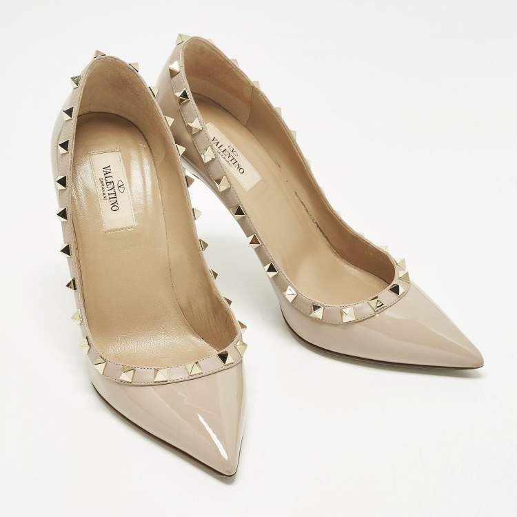 Pre Owned Valentino Rockstud Size 38 Beige Patent Leather Pumps