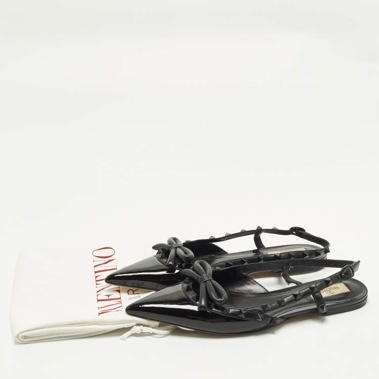 مملوكة مسبقًا Valentino Rockstud Size 39.5 Black Leather and Patent Leather Slingback Flats 