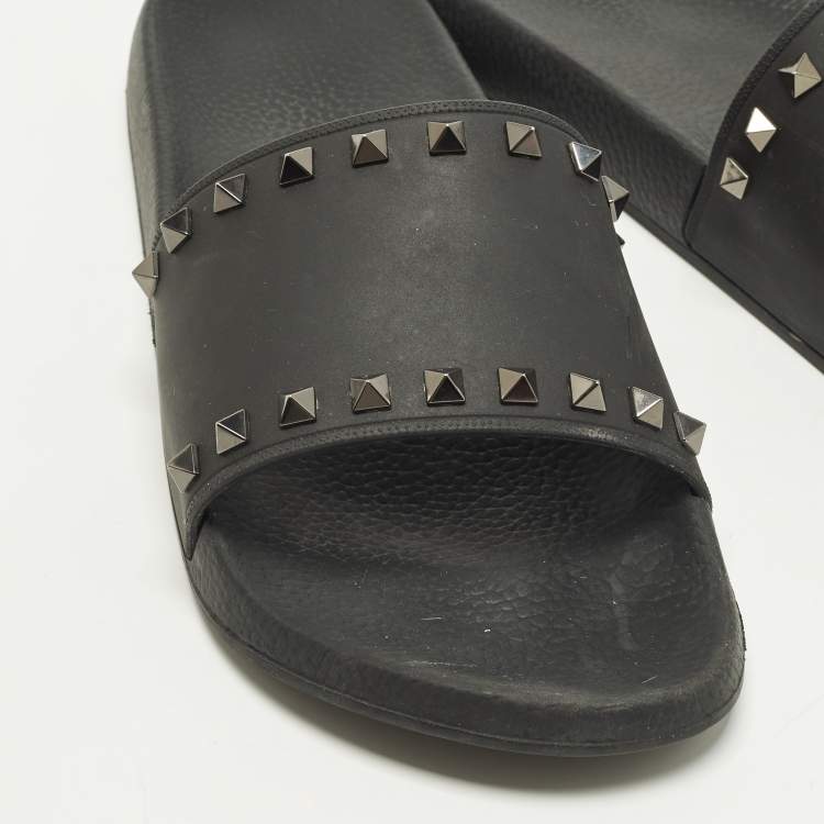 Pre Owned Valentino Rockstud Size 44 Black Rubber Pool Flat Slides 