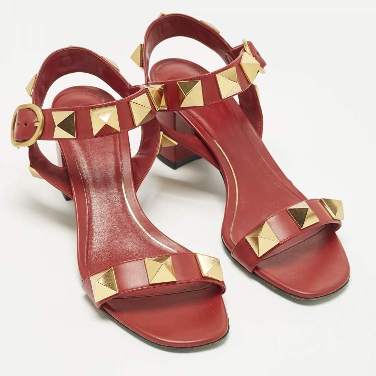 Pre Owned Valentino Roman Stud Size 38 Red Leather Ankle Strap Block Heel Sandals
