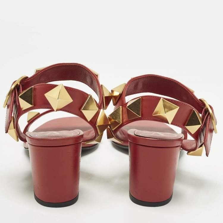Pre Owned Valentino Roman Stud Size 38 Red Leather Ankle Strap Block Heel Sandals