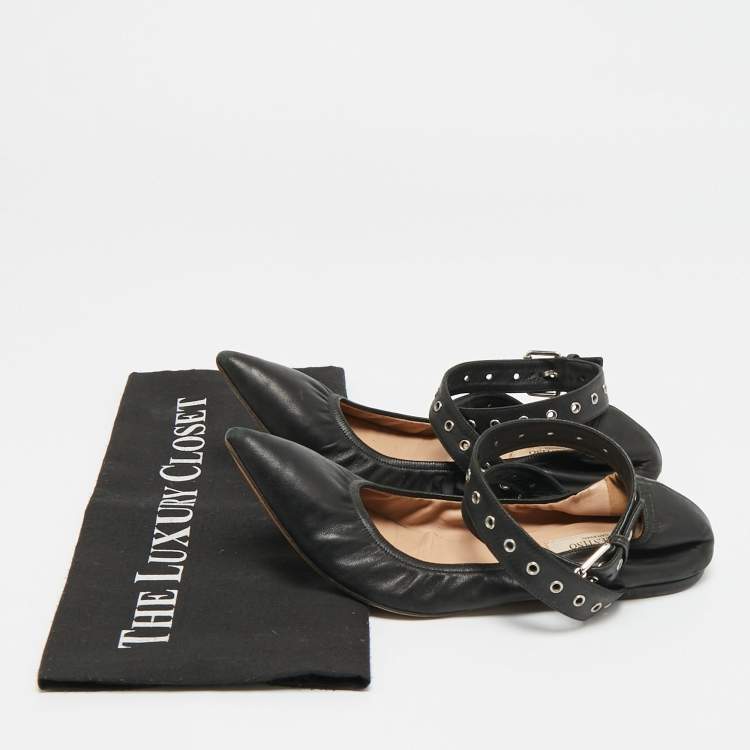 Pre Owned Valentino Love Latch Size 36.5 Black Leather Ballet Flats