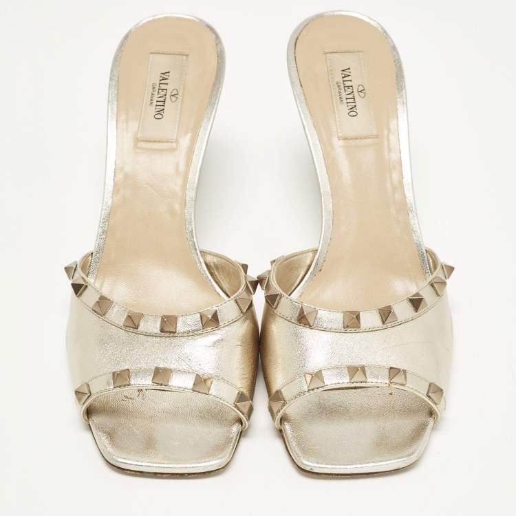 Pre Owned Valentino Rockstud Size 40.5 Metallic Leather Wedge Sandals
