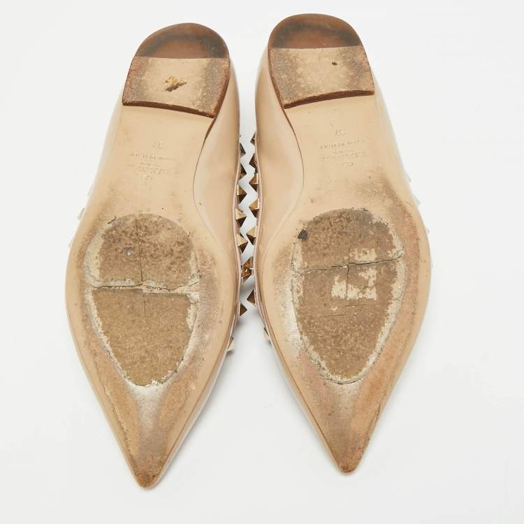 Pre Owned Valentino Rockstud Size 37 Beige Leather and Patent Leather Ballet Flats