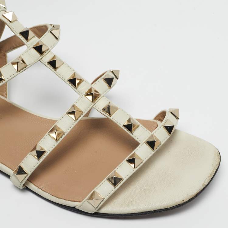 Pre Owned Valentino Rockstud Size 36 White Leather Ankle Strap Flat Sandals