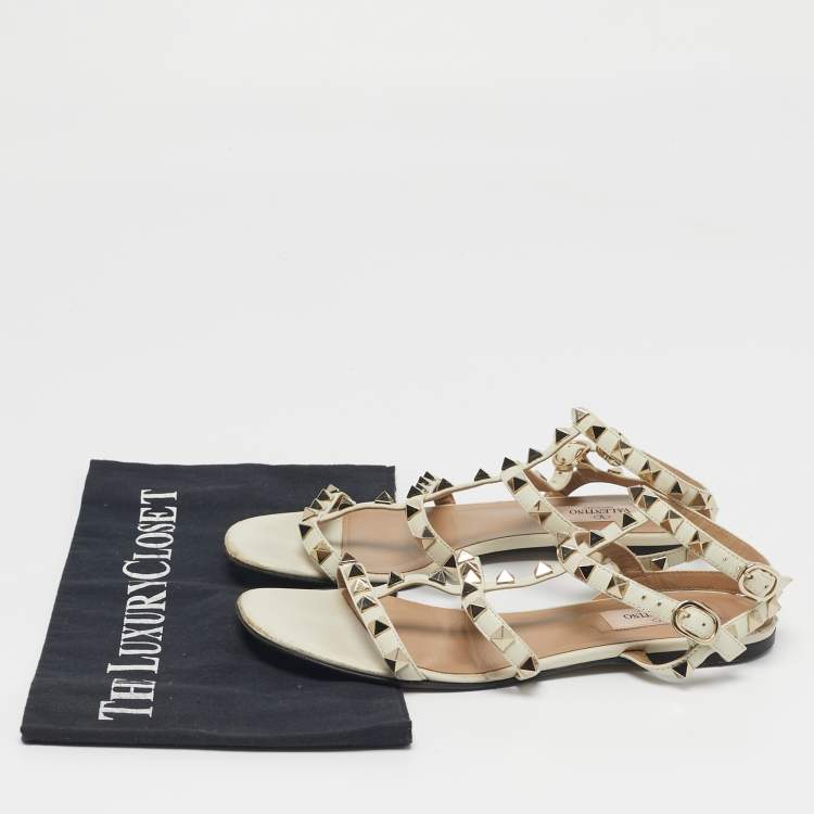 Pre Owned Valentino Rockstud Size 36 White Leather Ankle Strap Flat Sandals