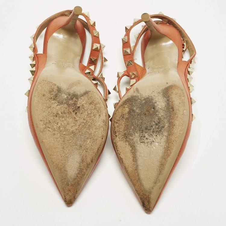 مملوكة مسبقًا Valentino Rockstud Size 36.5 Orange Leather Ankle Strap Pumps