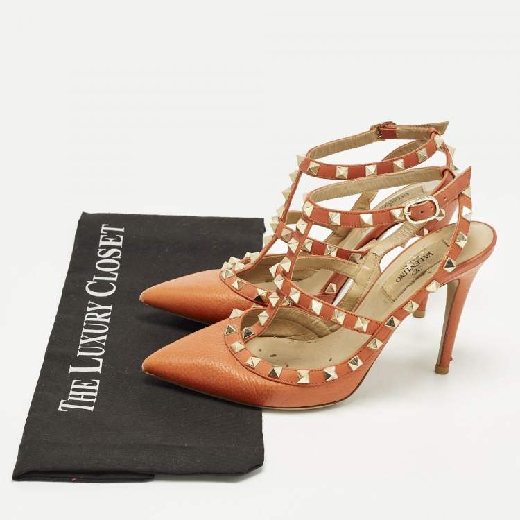 مملوكة مسبقًا Valentino Rockstud Size 36.5 Orange Leather Ankle Strap Pumps