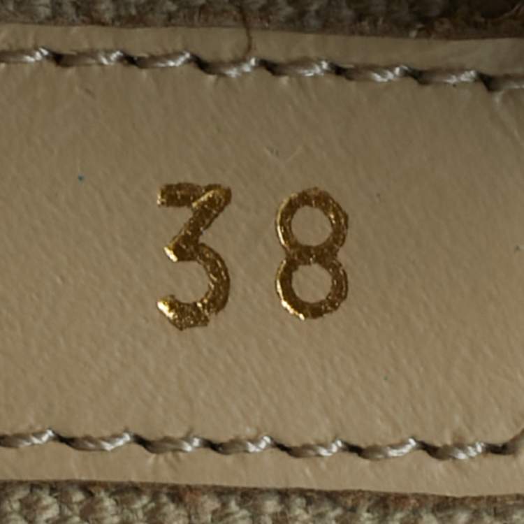 مملوكة مسبقًا Valentino Iconographe Size 38 Beige Canvas and Leather Lace Up Sneakers