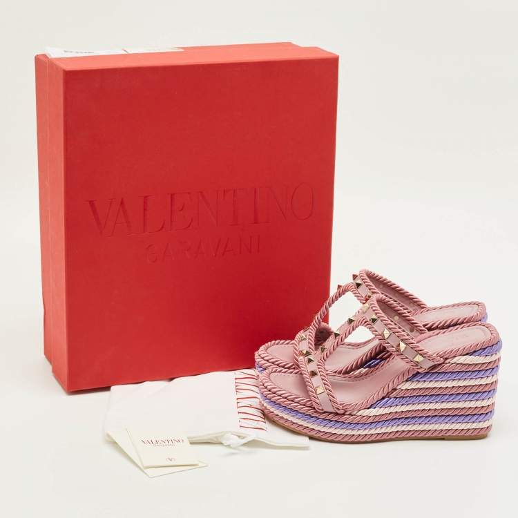 مملوكة مسبقًا Valentino Rockstud Size 36 Purple Leather Wedge Sandals