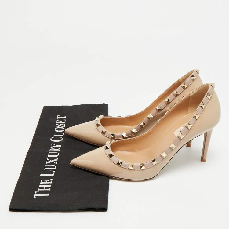 Pre Owned Valentino Rockstud Size 38 Beige Leather and Patent Pumps