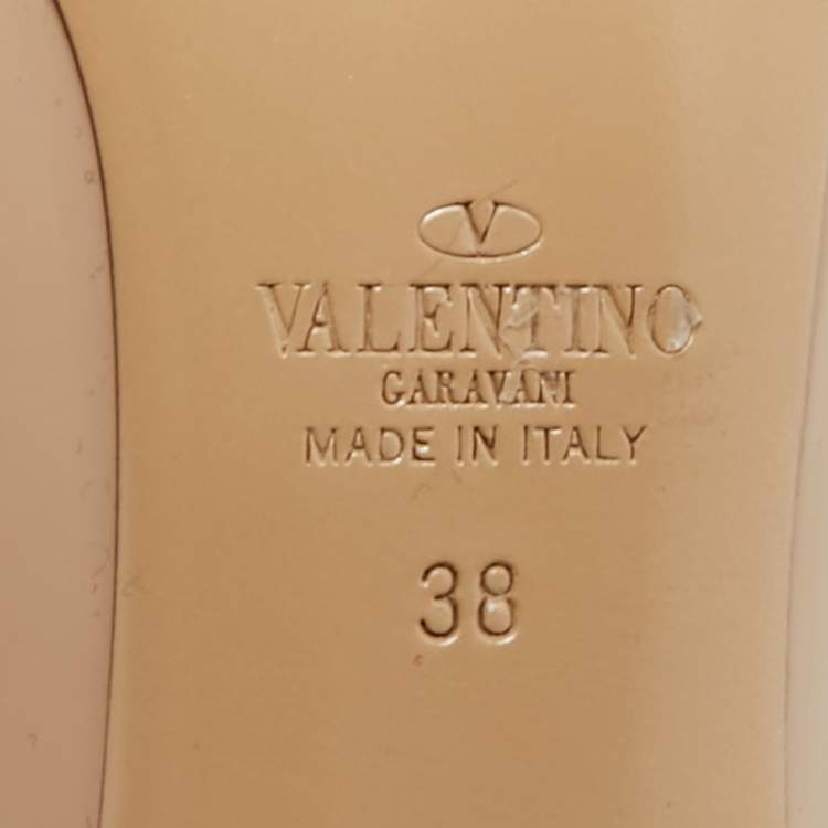 Pre Owned Valentino Rockstud Size 38 Beige Leather and Patent Pumps