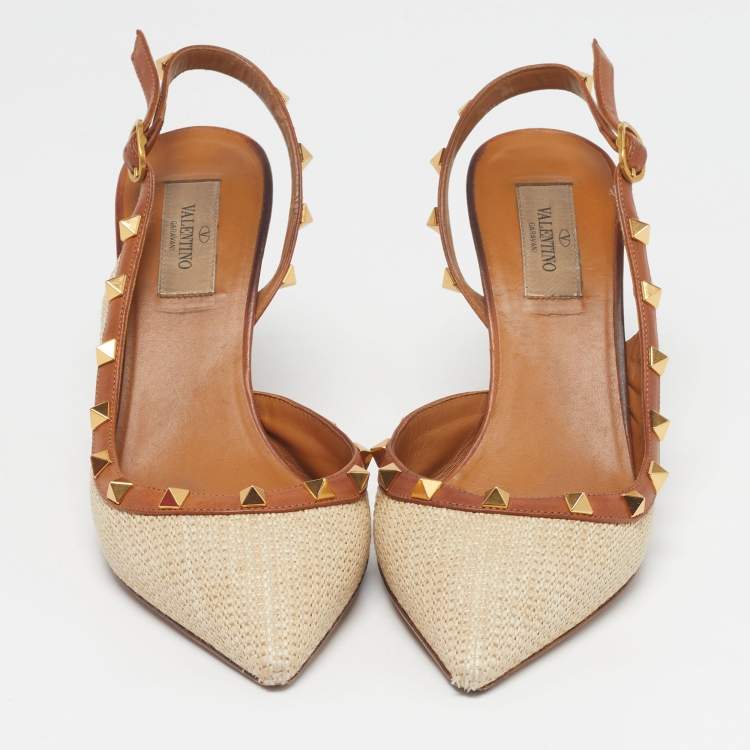 Pre Owned Valentino Rockstud Size 40 Cream/Brown Leather and Raffia Pumps