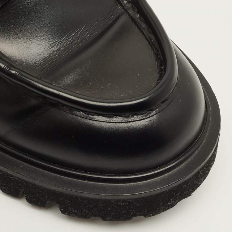 Pre Owned Valentino Rockstud Size 38 Leather Loafers