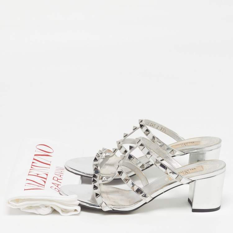 Pre Owned Valentino Rockstud Size 37.5 Silver Leather Slide Sandals