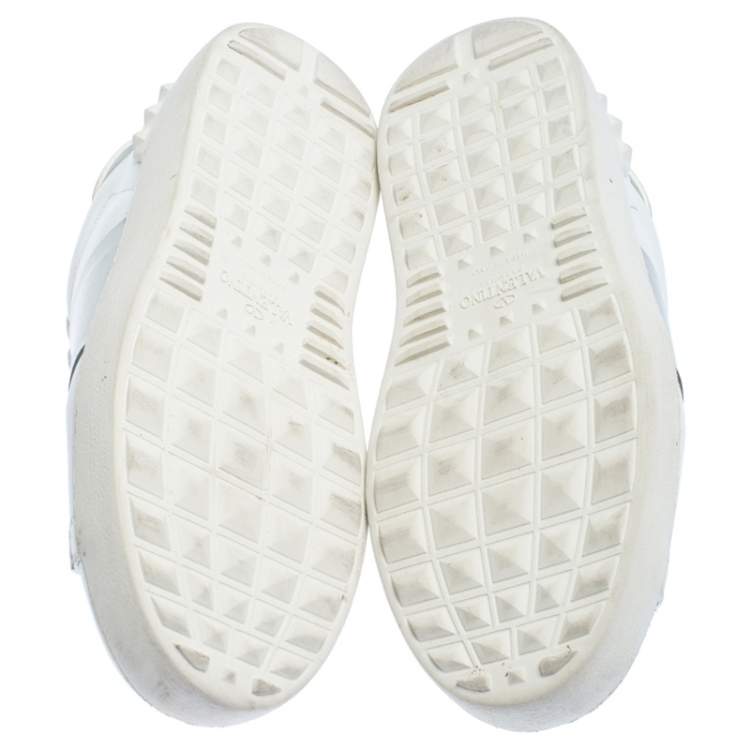 مملوكة مسبقًا Valentino White/Metallic Silver Band Leather Open Low Top Sneakers Size 37.5