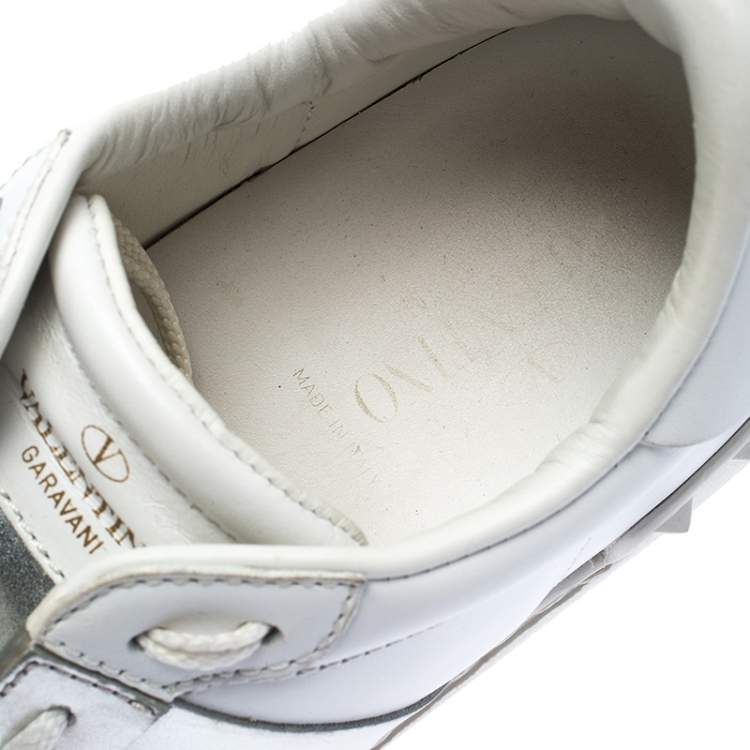 مملوكة مسبقًا Valentino White/Metallic Silver Band Leather Open Low Top Sneakers Size 37.5
