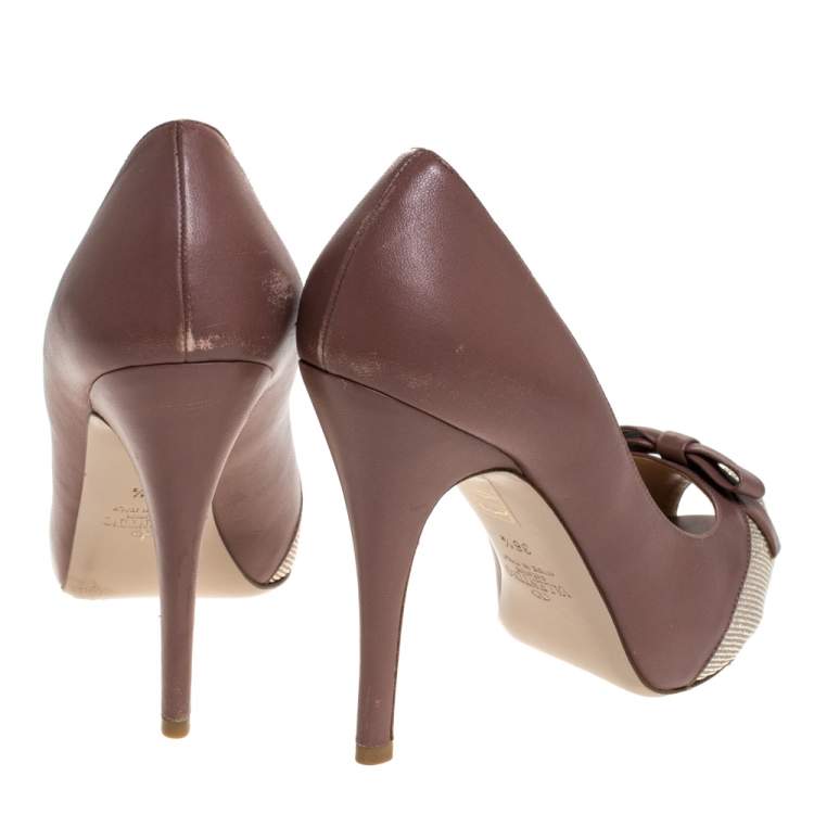 Pre Owned Valentino Dark Beige Leather And Studded Suede Bow Peep Toe Platform Pumps Size 36.5