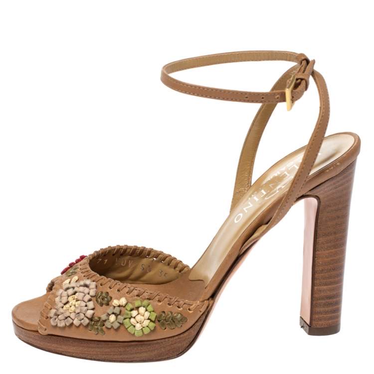 Tan wooden heel on sale sandals