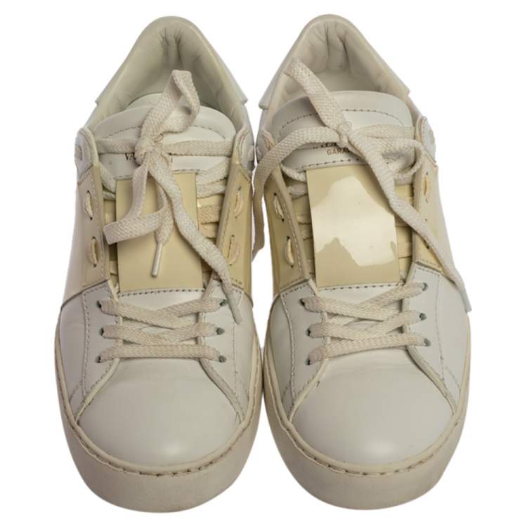 Pre Owned Valentino White Leather Rockstud Low Top Sneakers Size 37.5
