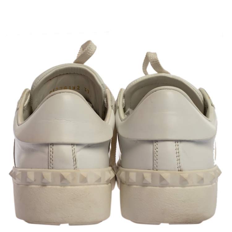 Pre Owned Valentino White Leather Rockstud Low Top Sneakers Size 37.5