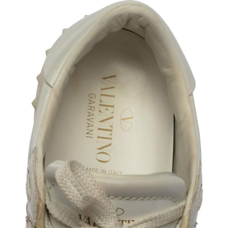 Pre Owned Valentino White Leather Rockstud Low Top Sneakers Size 37.5