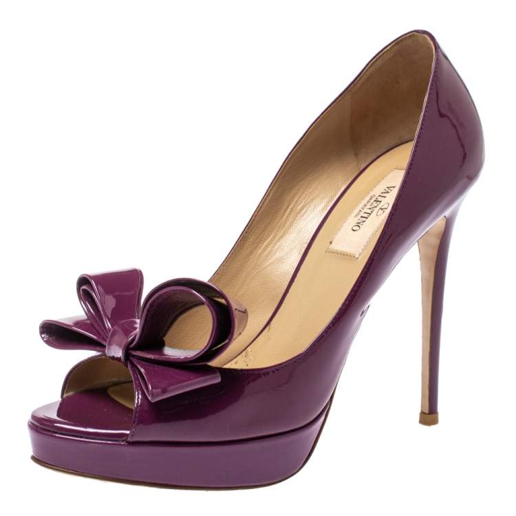 purple platform pumps